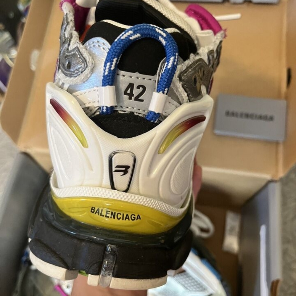 Balenciaga Runners - Picture 2 of 3